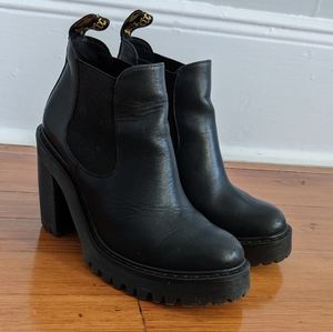 Dr. Martens Hurston Chelsea Boots